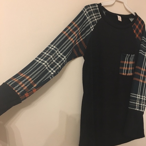 Black Top With Teen Plaid Contrast - Picture 5 of 6